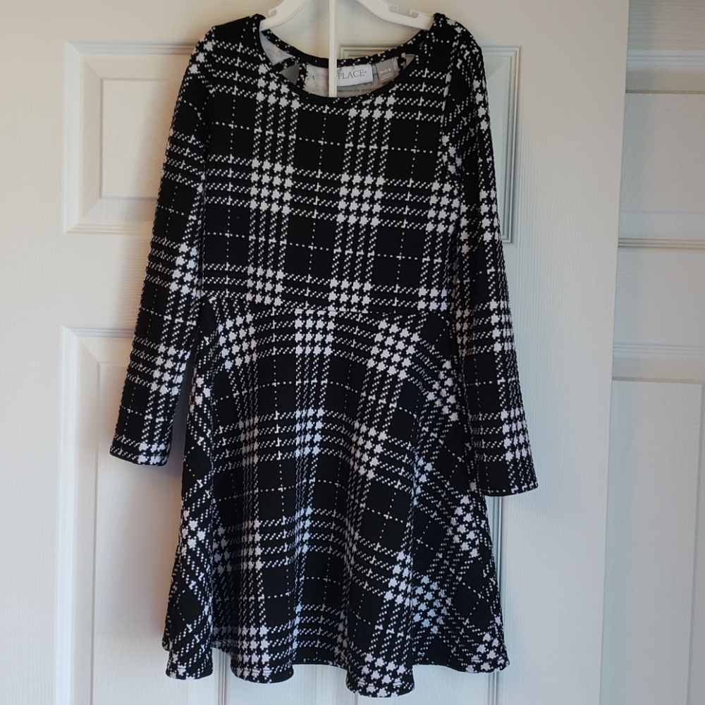 Place children  plaid dress  Size  M(7/8) used